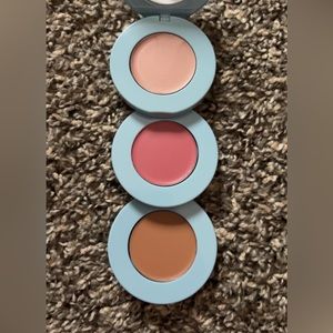 💋3/17$💋 NWOT Alleyoop 3in1 stacked highlighter, blush and bonzer!